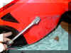 1Airbox removing 4.jpg (45689 Byte)
